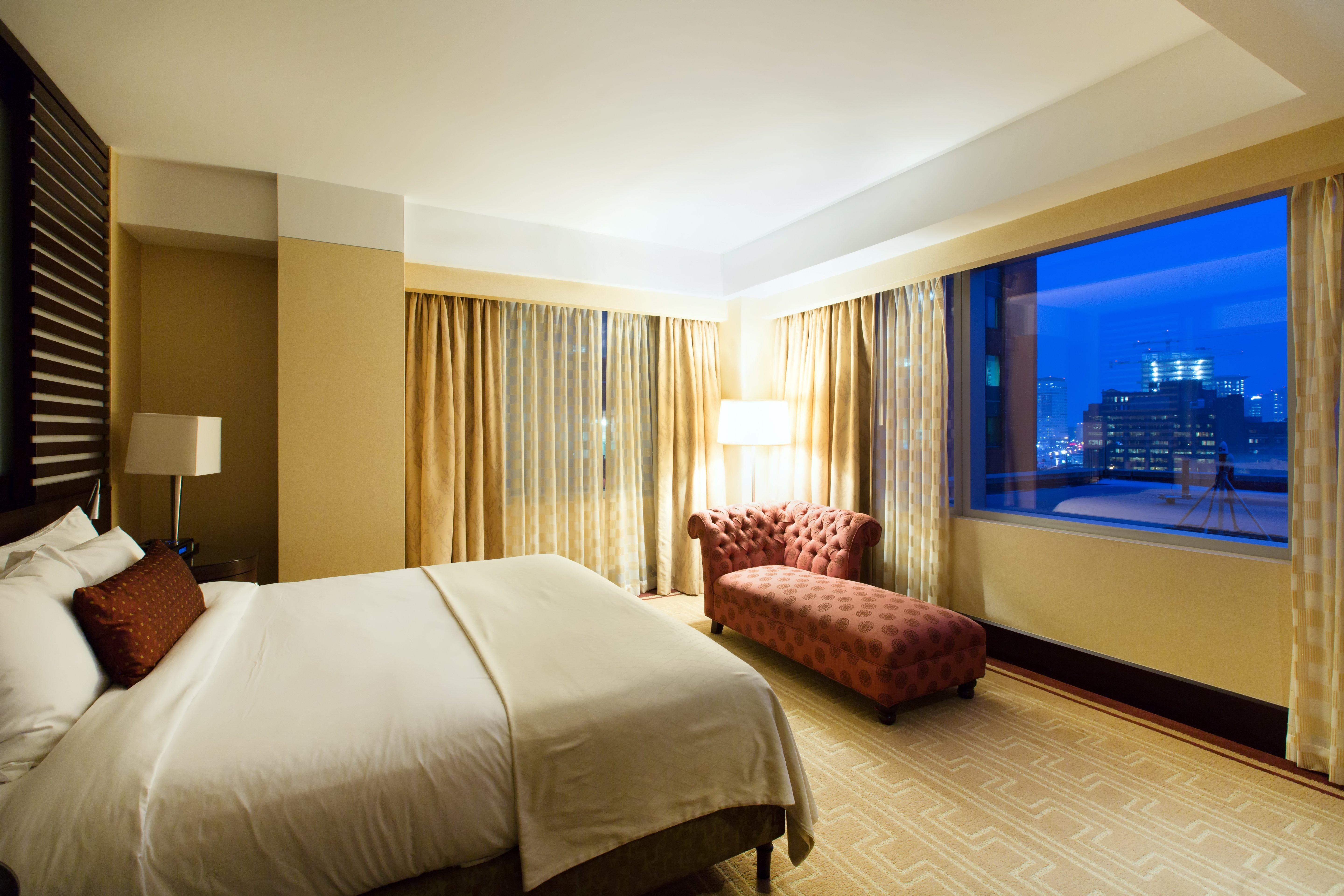 Intercontinental Boston By Ihg Hotel Екстериор снимка A bedroom at the hotel
