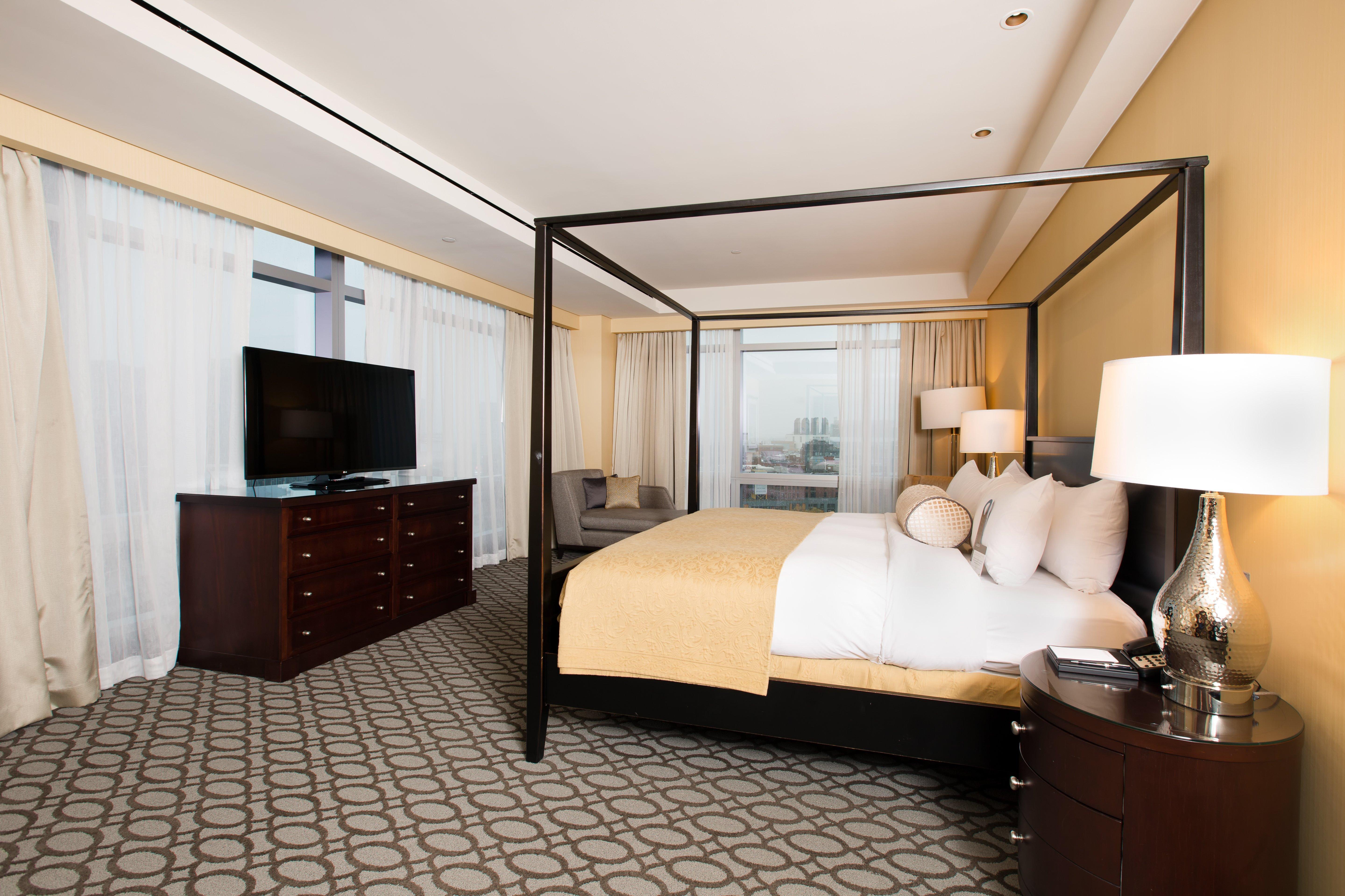 Intercontinental Boston By Ihg Hotel Екстериор снимка A bedroom at the Four Seasons Hotel