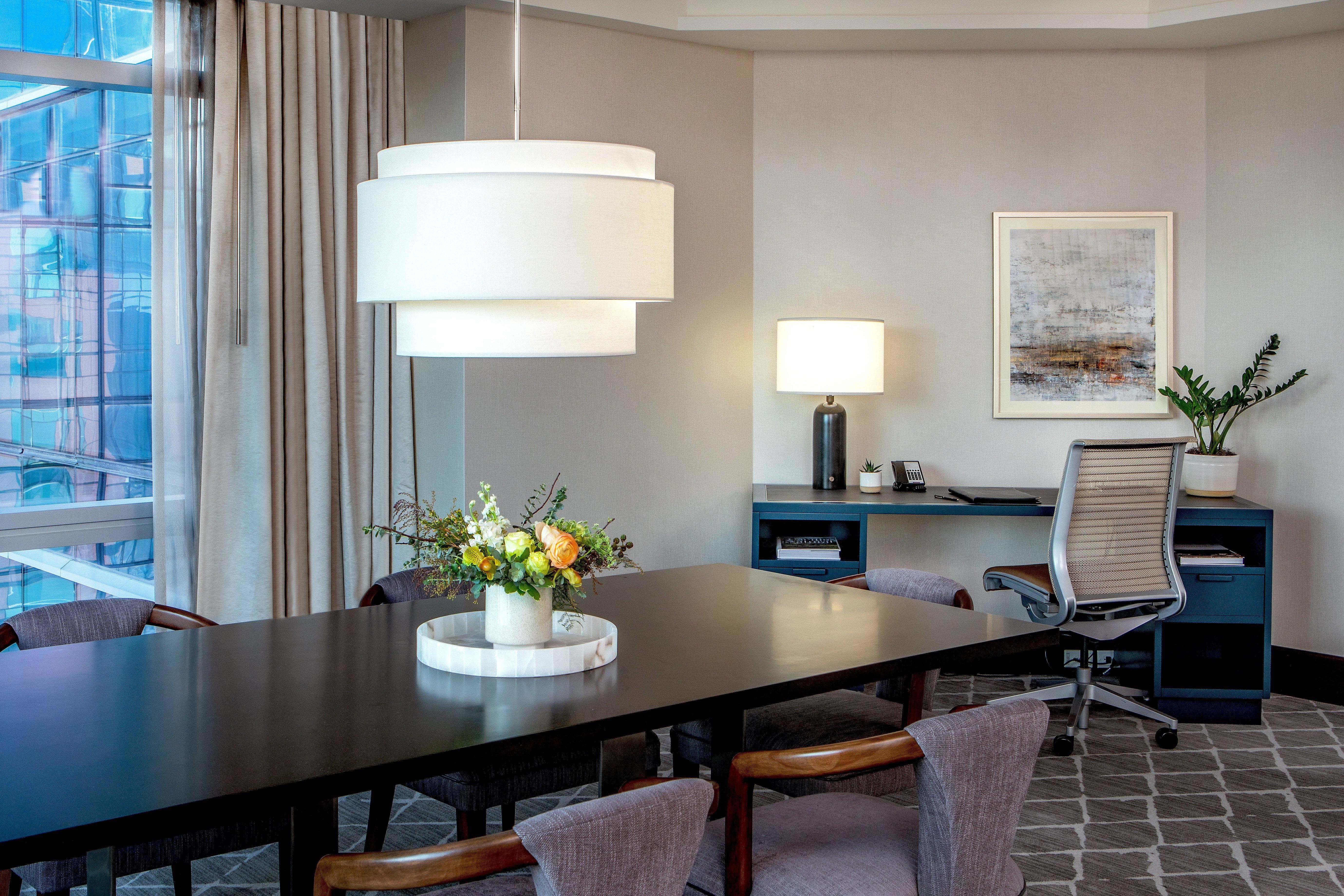 Intercontinental Boston By Ihg Hotel Екстериор снимка The interior of a typical suite at the Ritz-Carlton