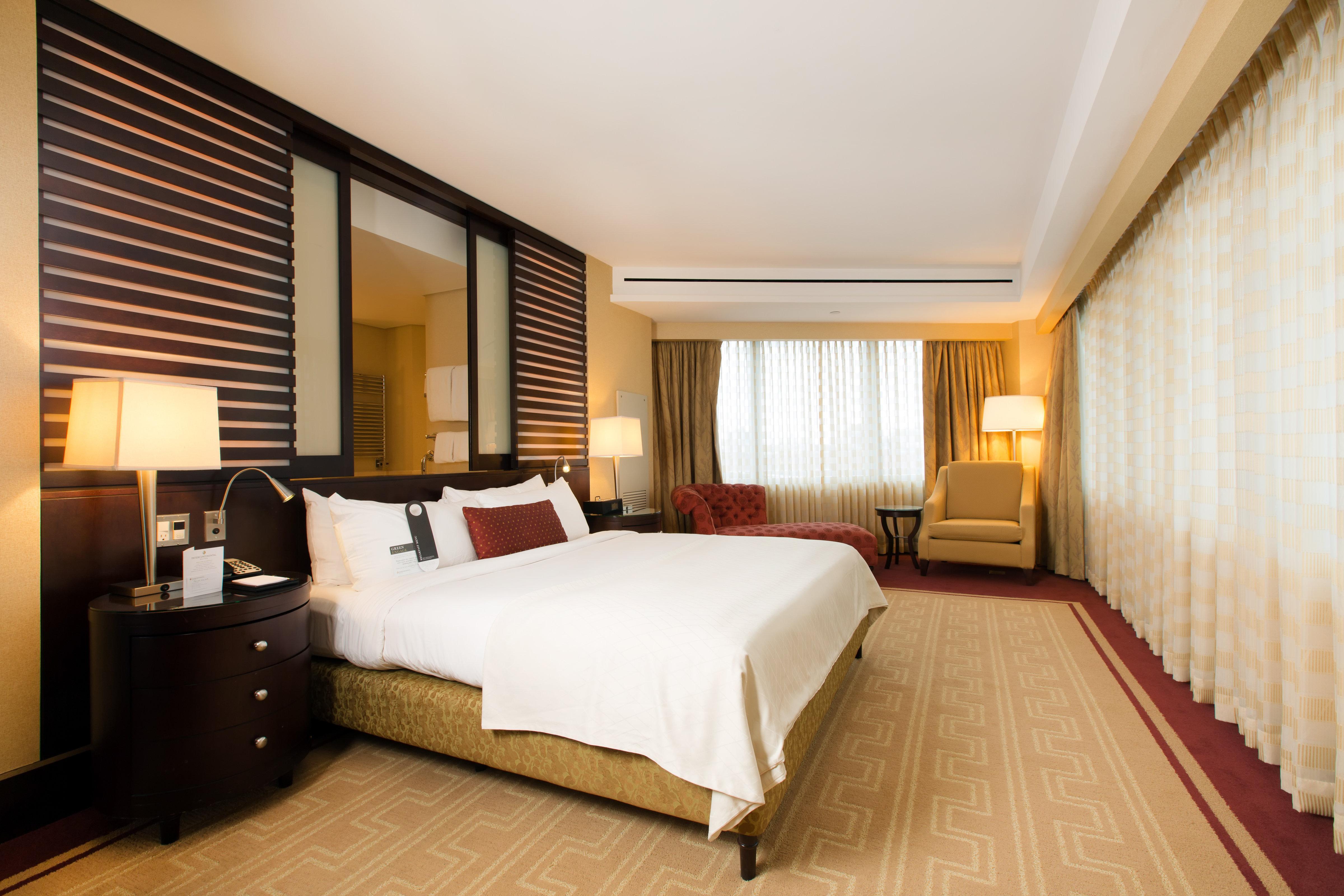 Intercontinental Boston By Ihg Hotel Екстериор снимка A bedroom at the hotel
